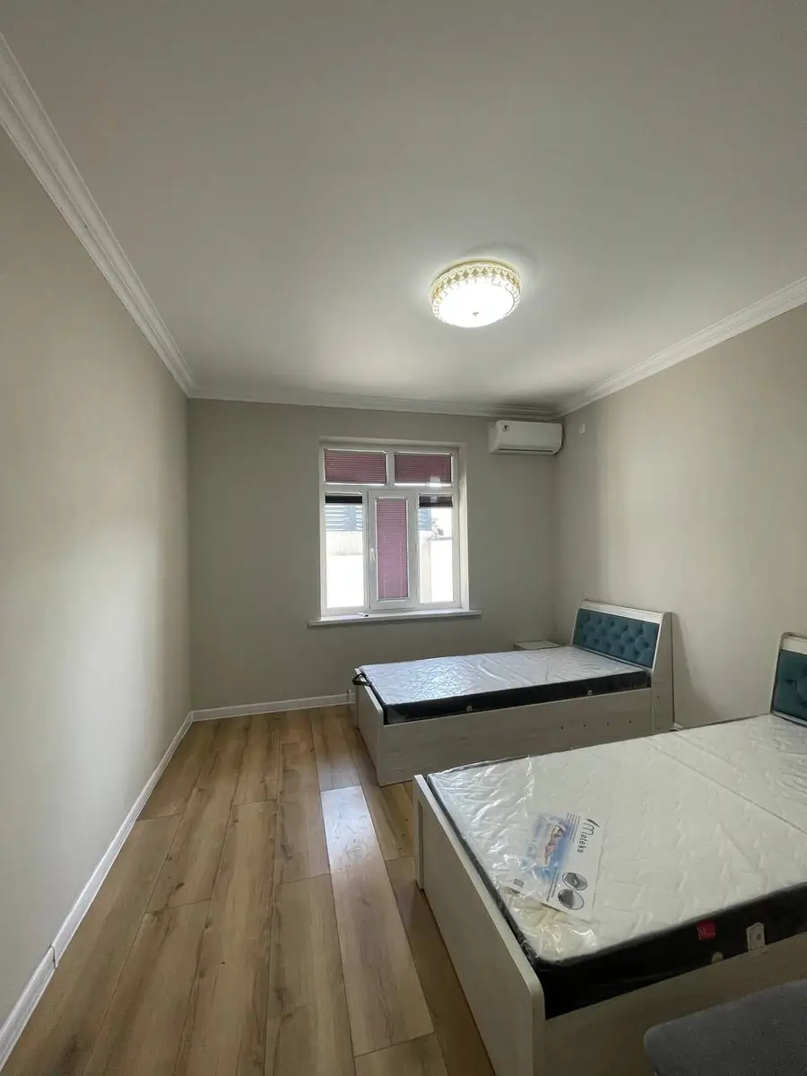 Сдается 2-этажный дом − 210 м²