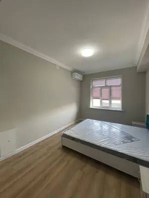 Сдается 2-этажный дом − 210 м²