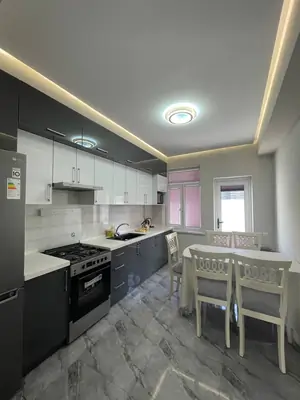 Сдается 2-этажный дом − 210 м²