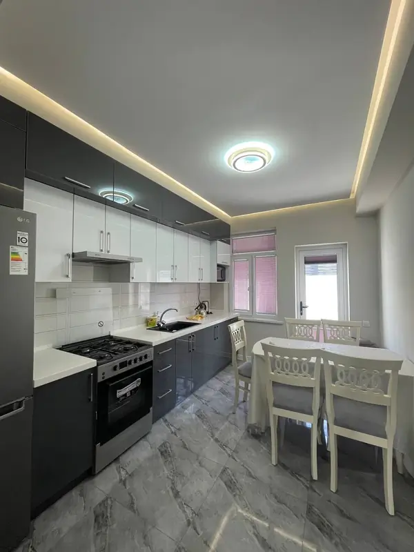 2-этажный дом − 210 м², 3 сот.