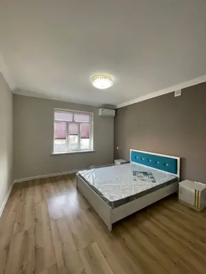 Сдается 2-этажный дом − 210 м²
