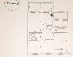 4 xonali kvartira sotiladi − 100 m²