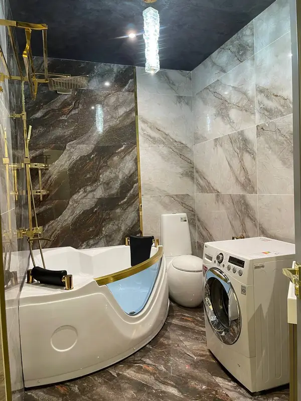 4-комнатная квартира − 106 м², 2/10 этаж