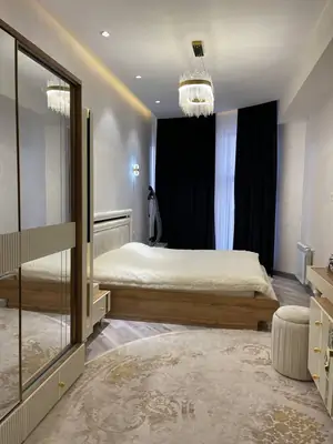 4 xonali kvartira sotiladi − 106 m²