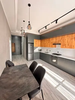 2 xonali kvartira sotiladi − 52 m²
