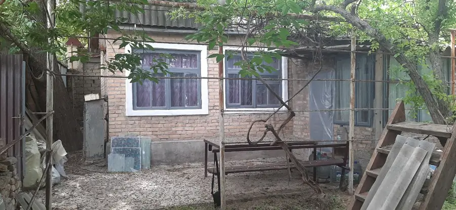 2 qavatli uy − 80 m², 5.5 sot. 