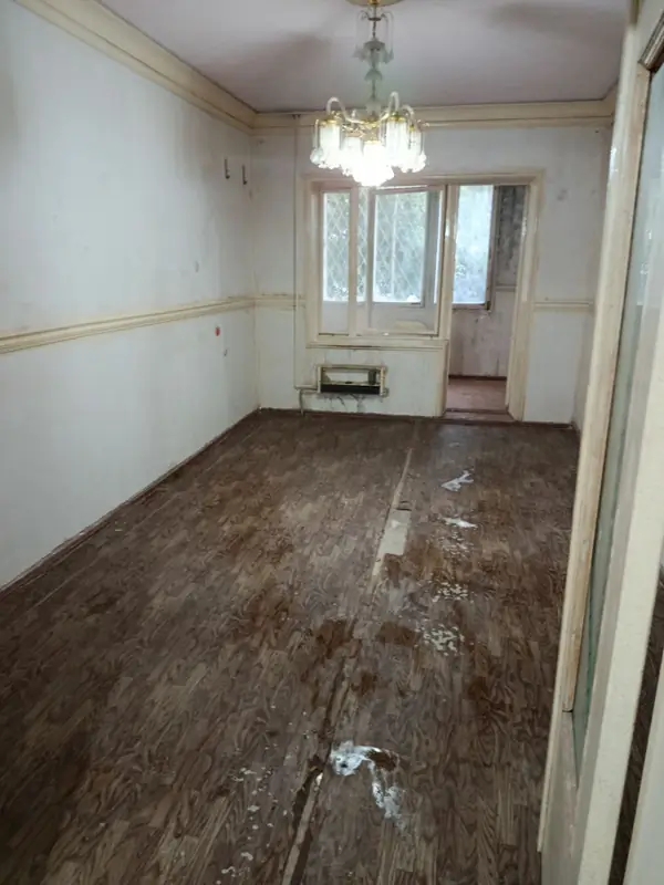 4-комнатная квартира − 99 м², 1/4 этаж