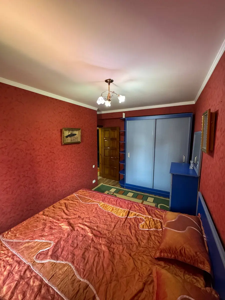Сдается 3-комнатная квартира − 69 м²
