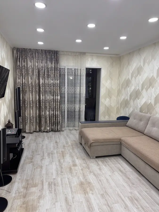 3 xonali kvartira − 72 m², 4/4 qavat