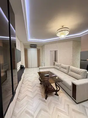 Посуточно 2-комнатная квартира − 55 м²
