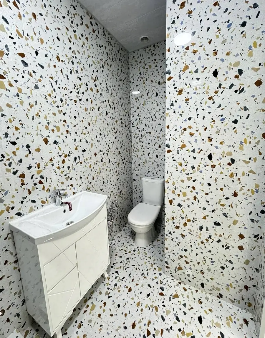 2 xonali kvartira sotiladi − 40 m²