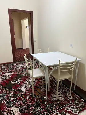 Сдается 2-комнатная квартира − 62 м²