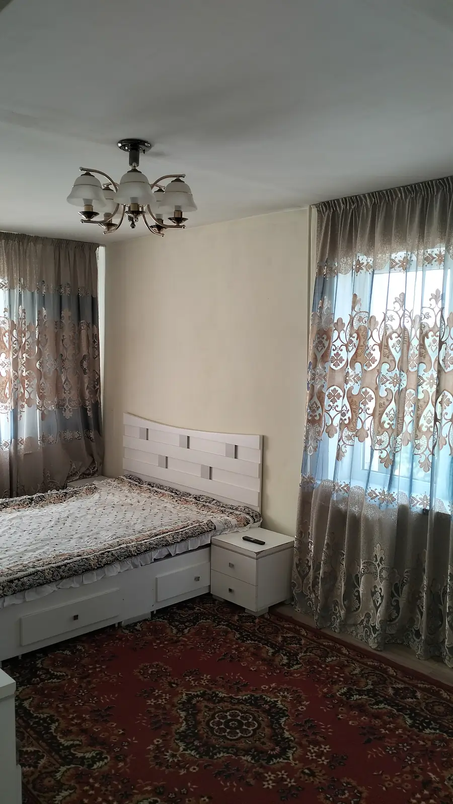 Сдается 1-комнатная квартира − 38 м²