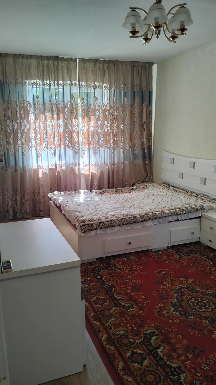 Сдается 1-комнатная квартира − 38 м²