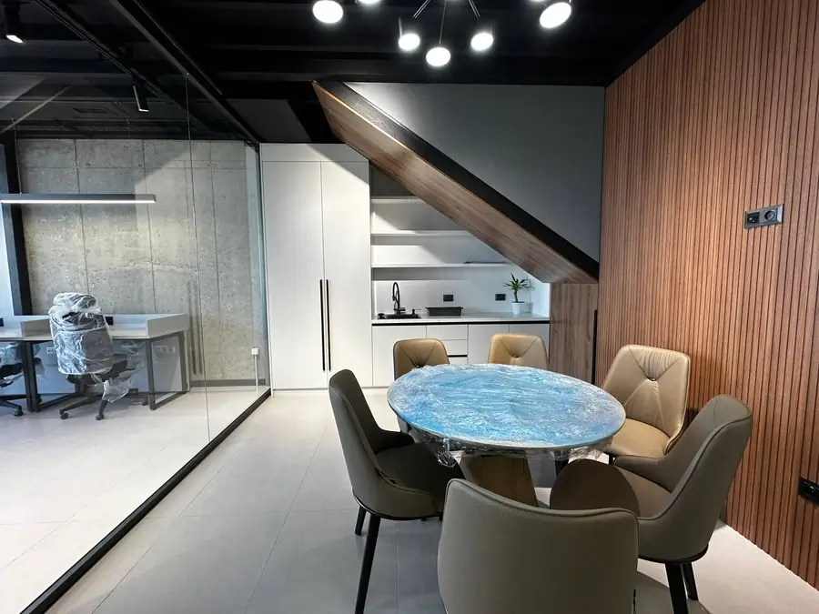 Сдается офис − 90 м²