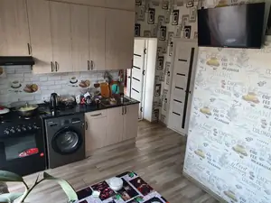Продается 3-комнатная квартира − 45 м²