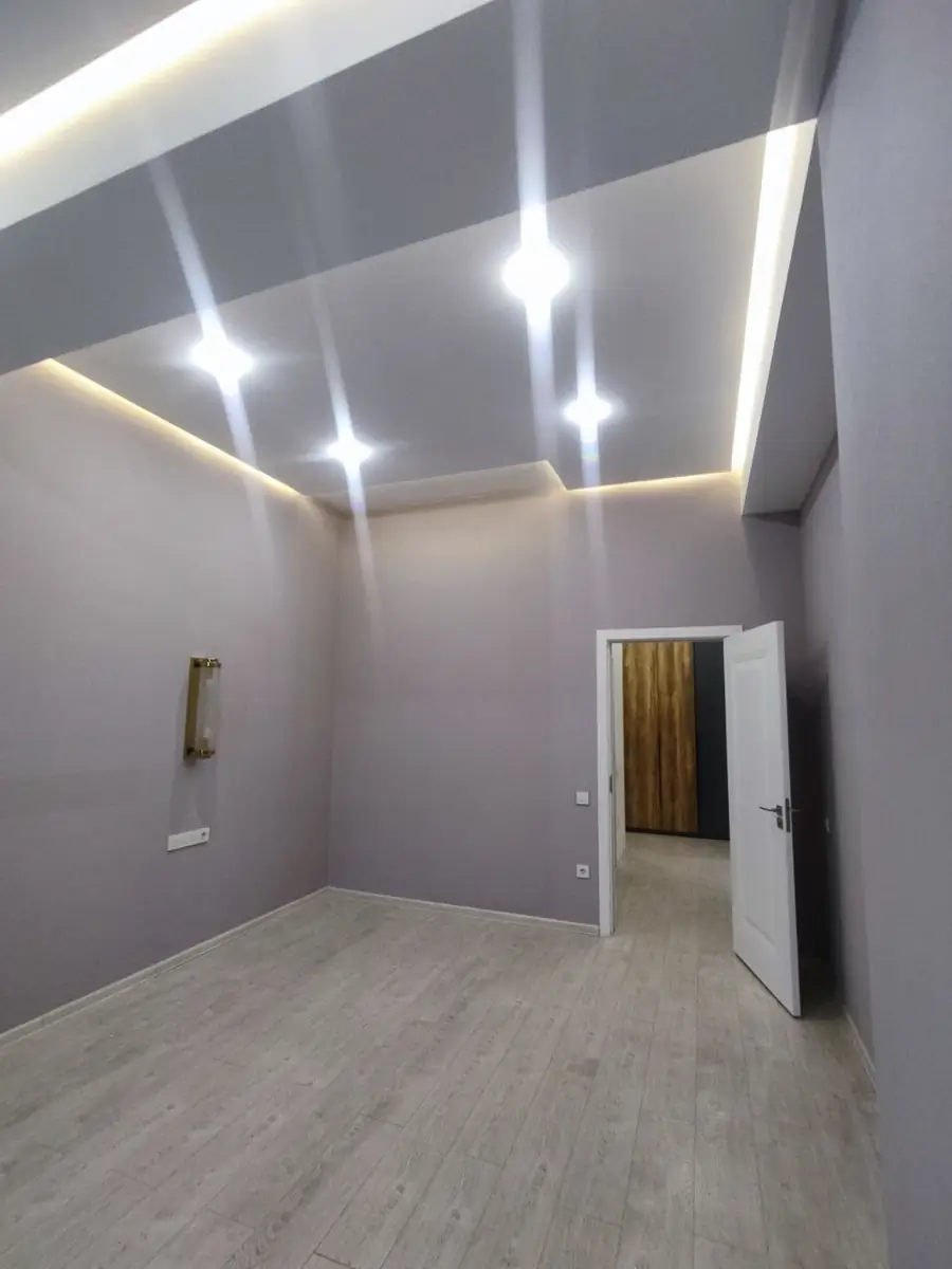 Сдается 2-комнатная квартира − 68 м²