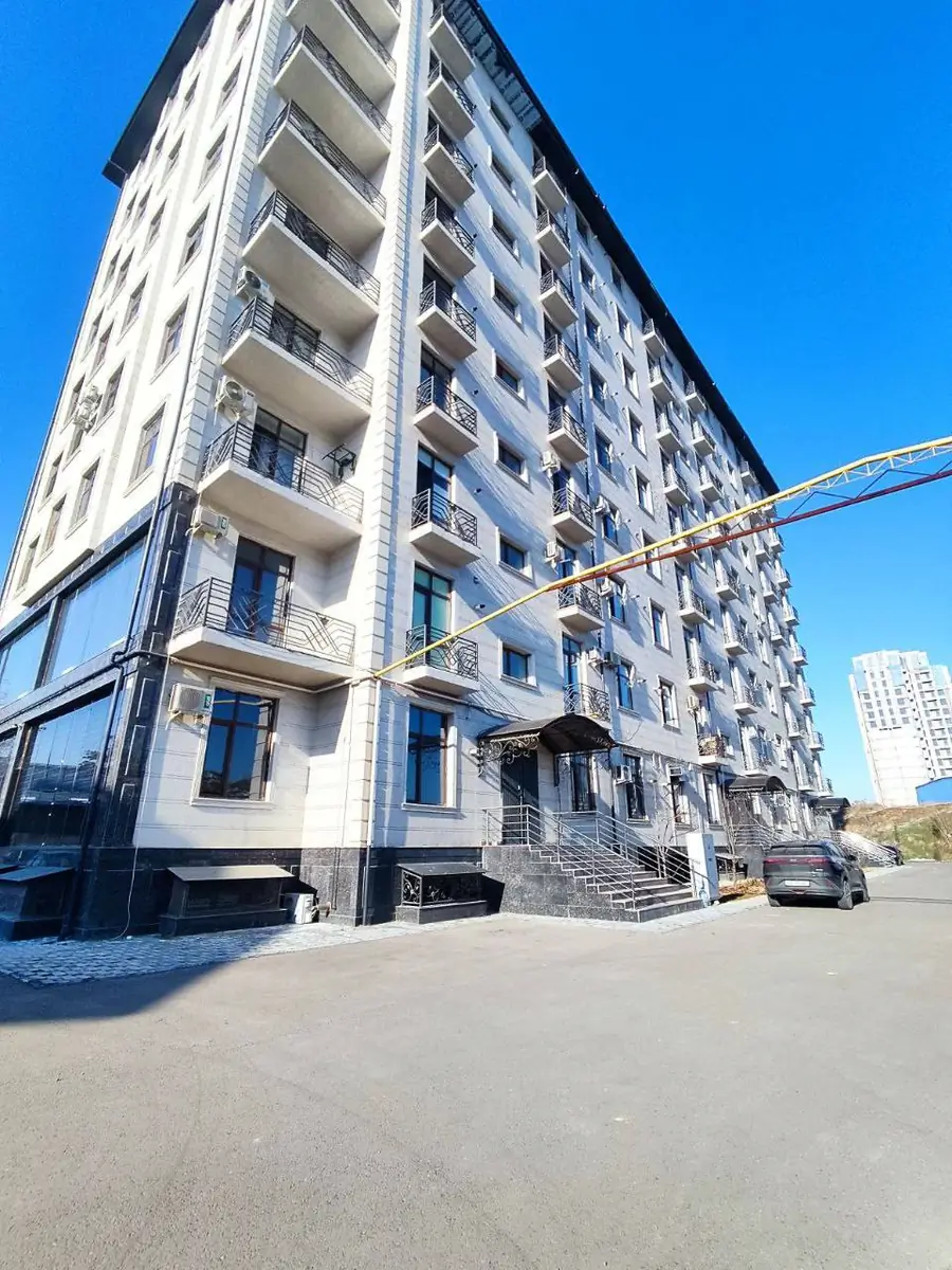 Сдается 2-комнатная квартира − 68 м²