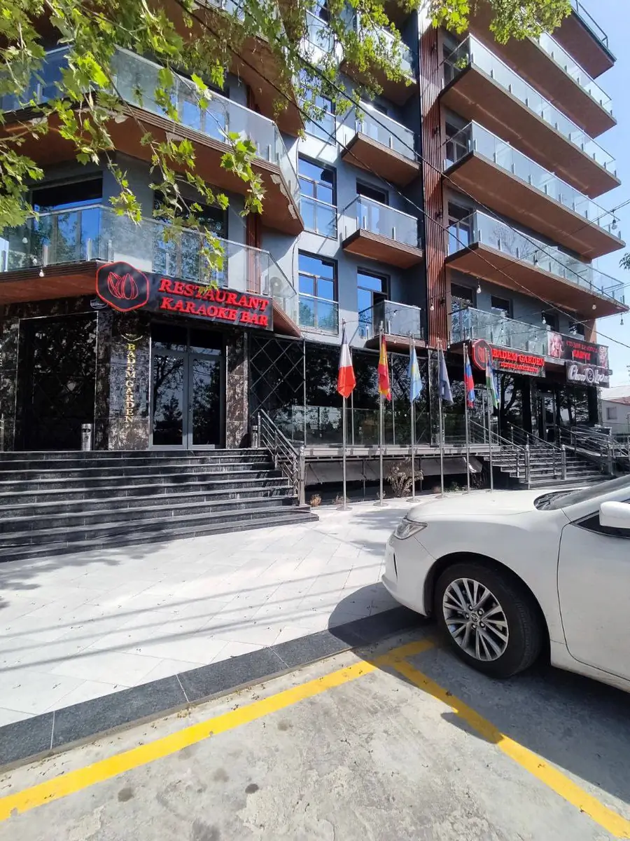 Obshepit − 500 m², 1/8 qavat
