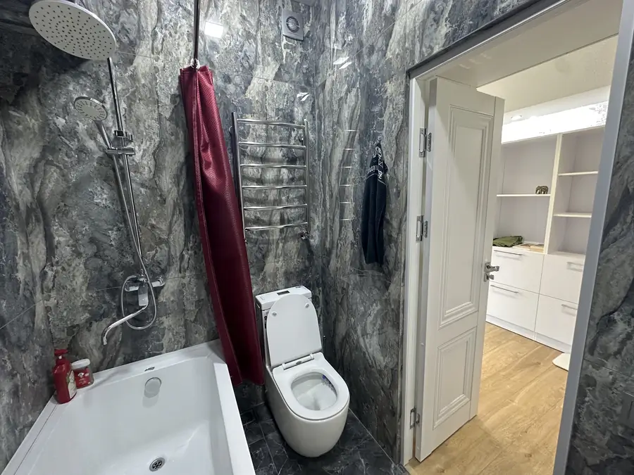 2 xonali kvartira sotiladi − 50 m²