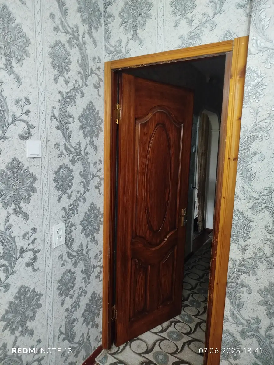 Продается 1-комнатная квартира − 29.9 м²