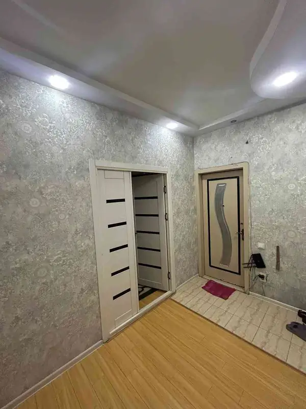 4 xonali kvartira − 92 m², 1/5 qavat