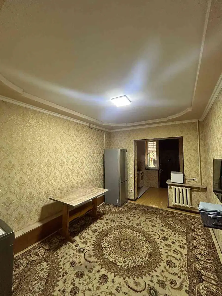 Продается 4-комнатная квартира − 92 м²