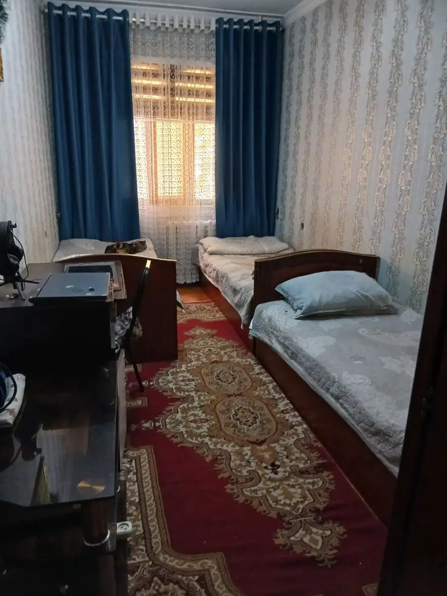 3 xonali kvartira sotiladi − 57 m²