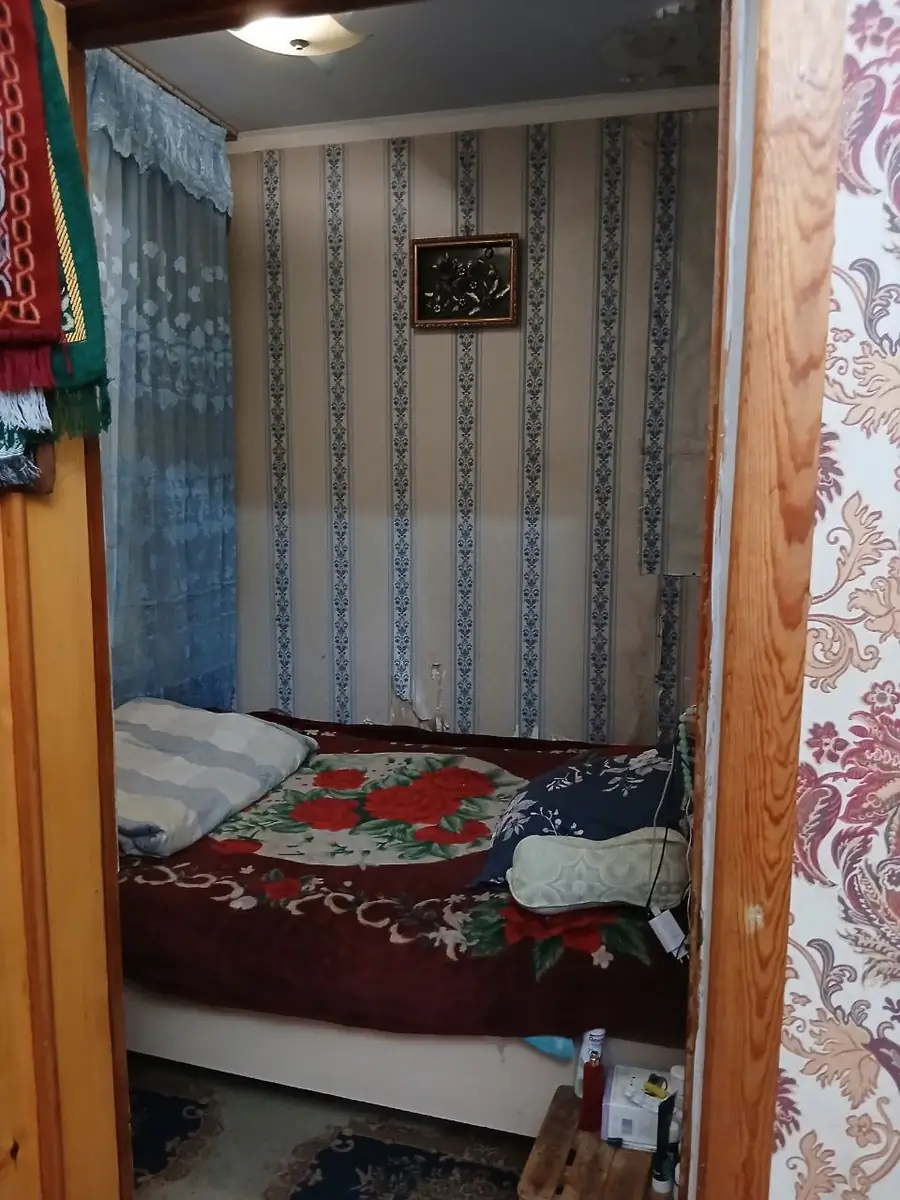 3 xonali kvartira sotiladi − 57 m²
