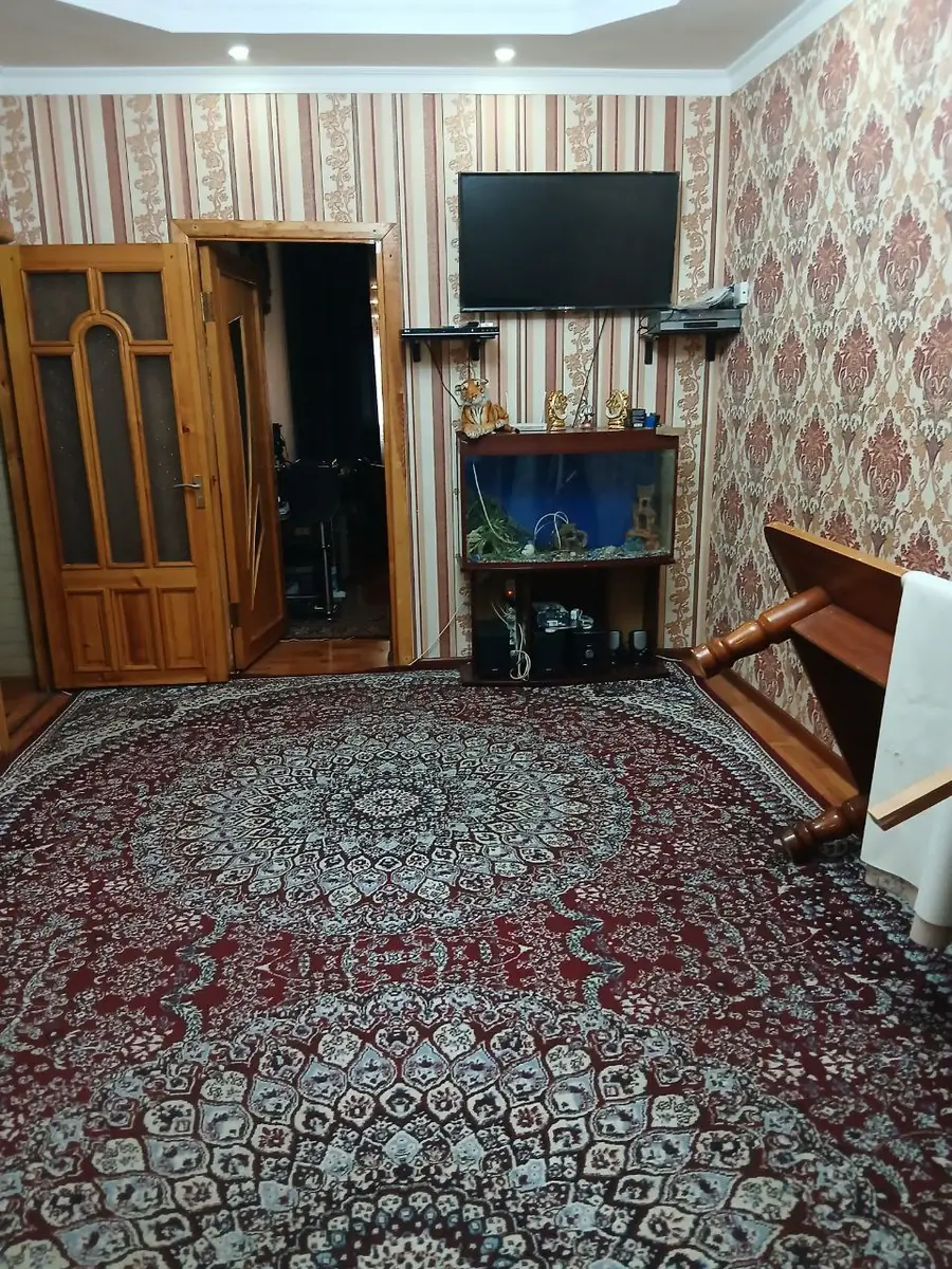 3 xonali kvartira sotiladi − 57 m²