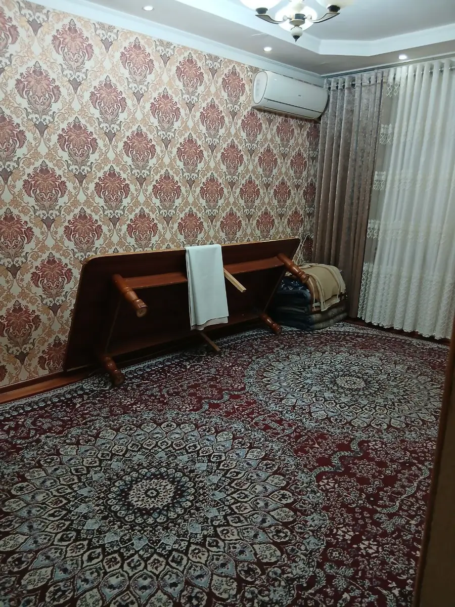 3 xonali kvartira sotiladi − 57 m²