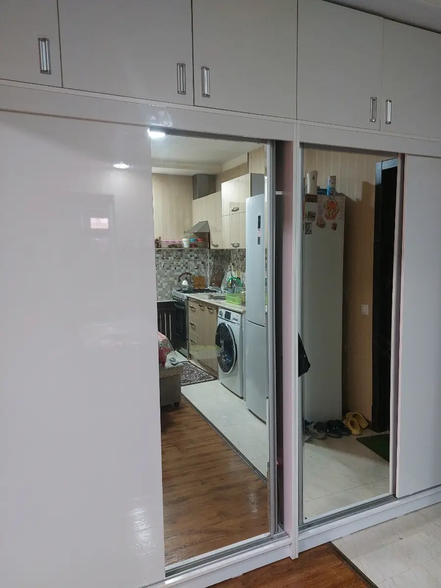 Продается 1-комнатная квартира − 48 м²