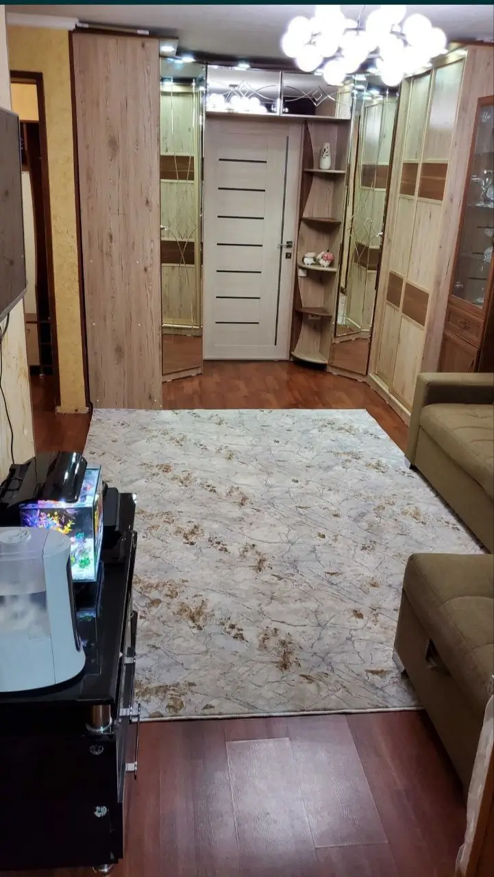 2 xonali kvartira sotiladi − 54 m²