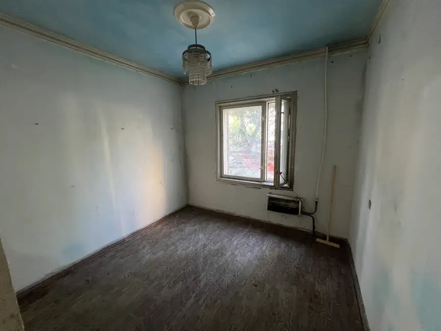 4 xonali kvartira − 99 m², 1/5 qavat