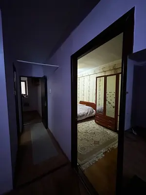 Продается 1-комнатная квартира − 43 м²