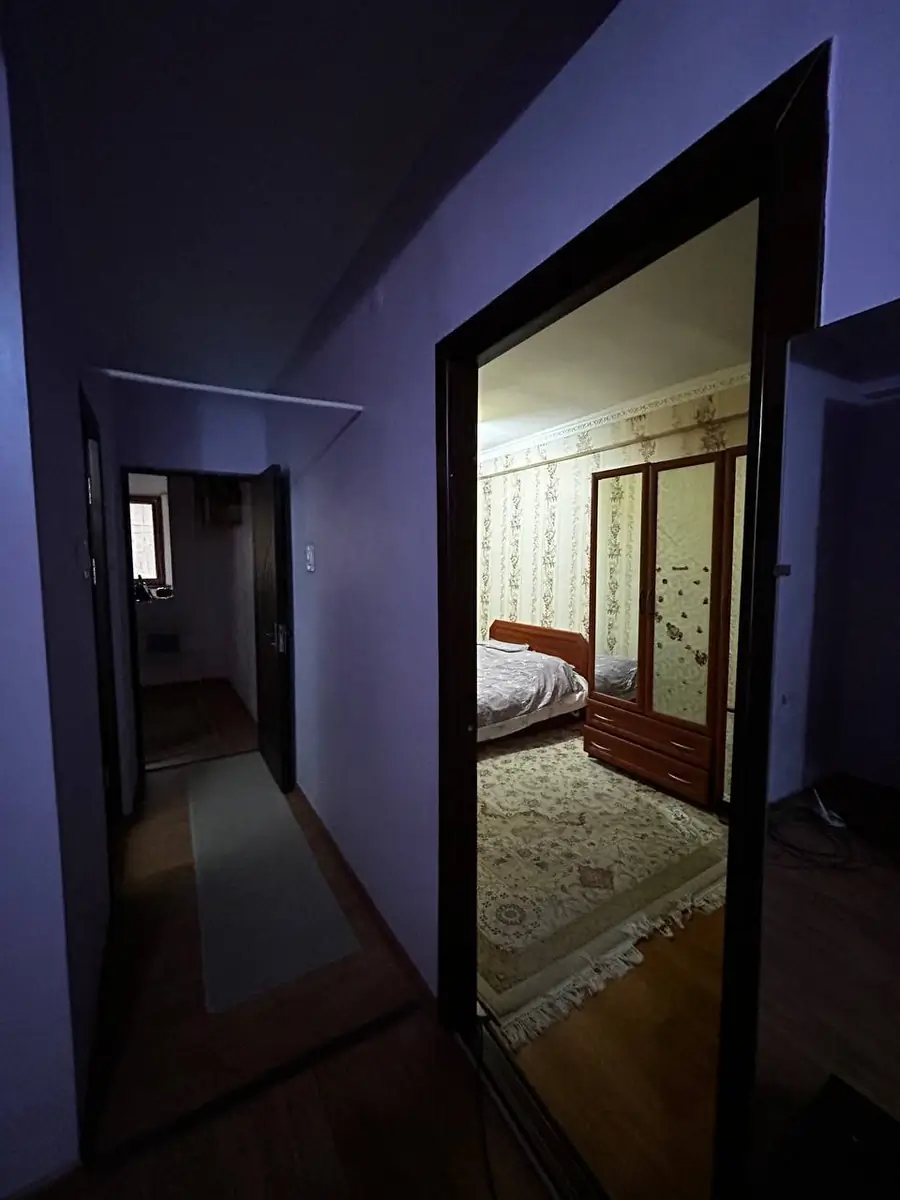 Продается 1-комнатная квартира − 43 м²