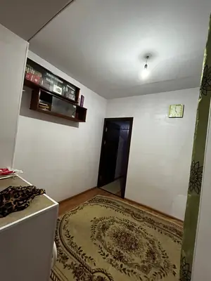 Продается 1-комнатная квартира − 43 м²