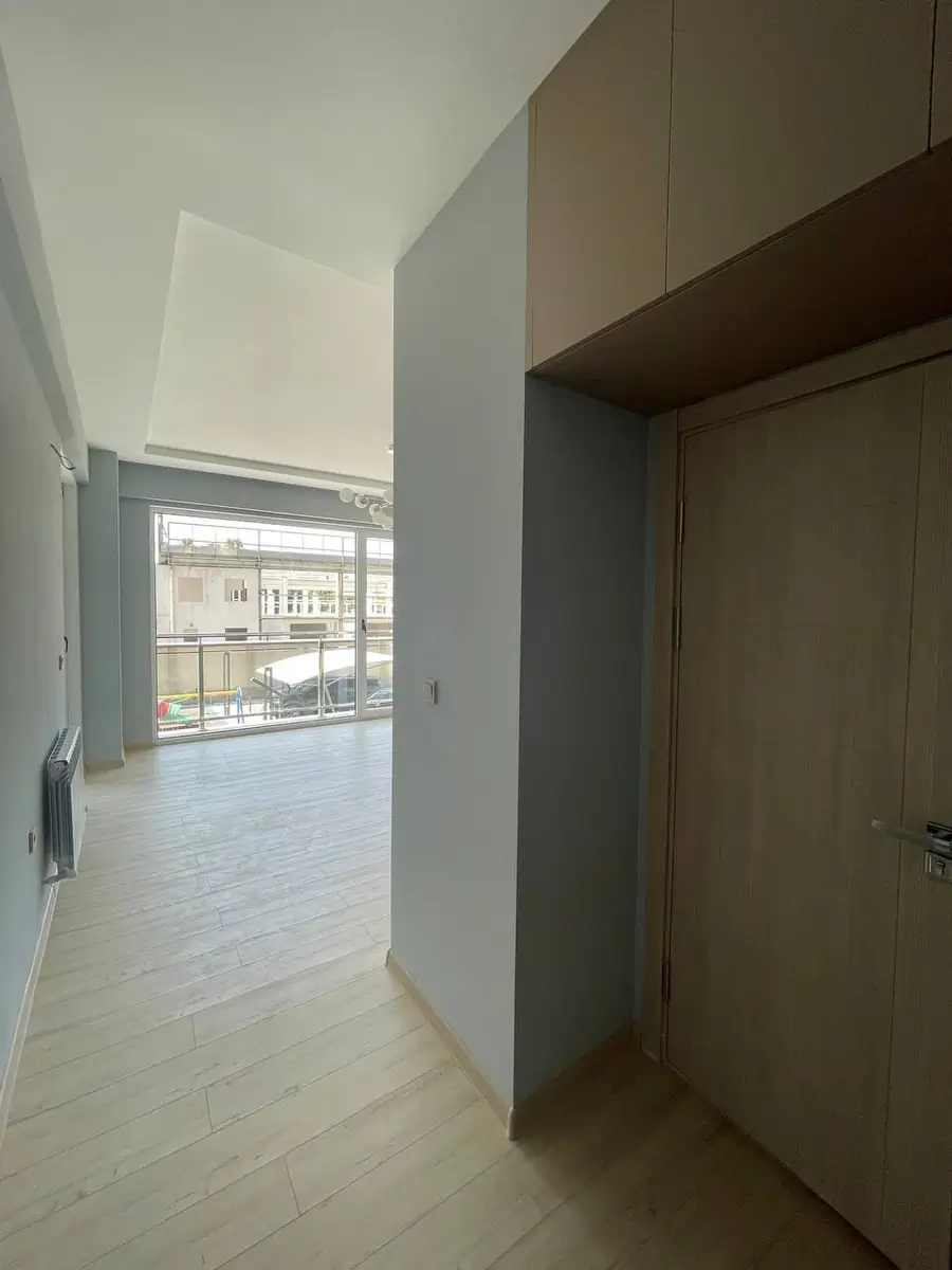 Продается 2-комнатная квартира − 51 м²
