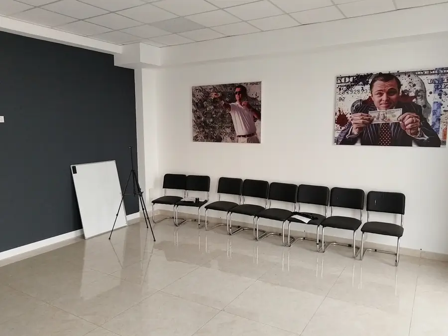 Ofis − 180 m², 2/8 qavat