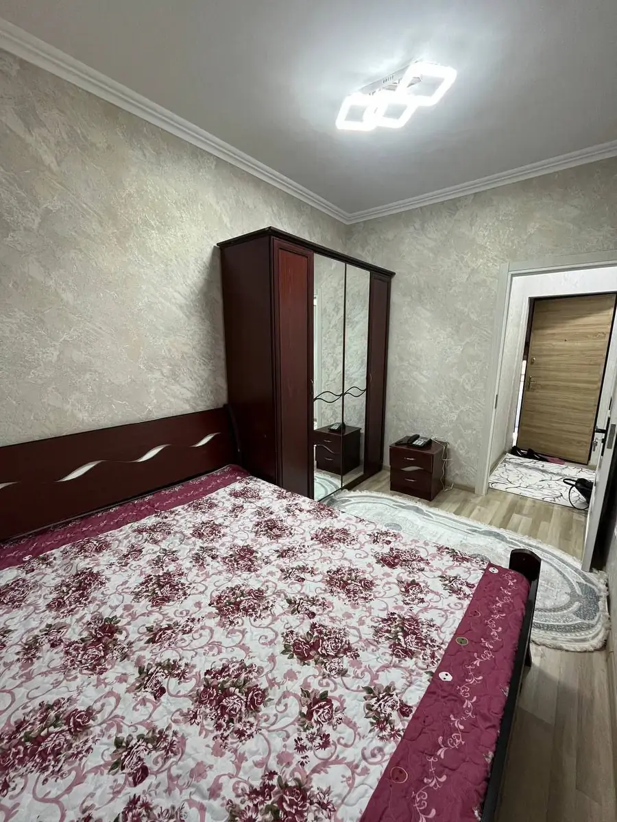 2 xonali kvartira sotiladi − 54 m²