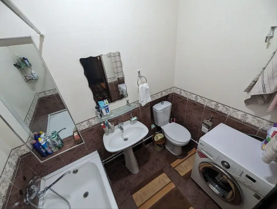Сдается 3-комнатная квартира − 75 м²