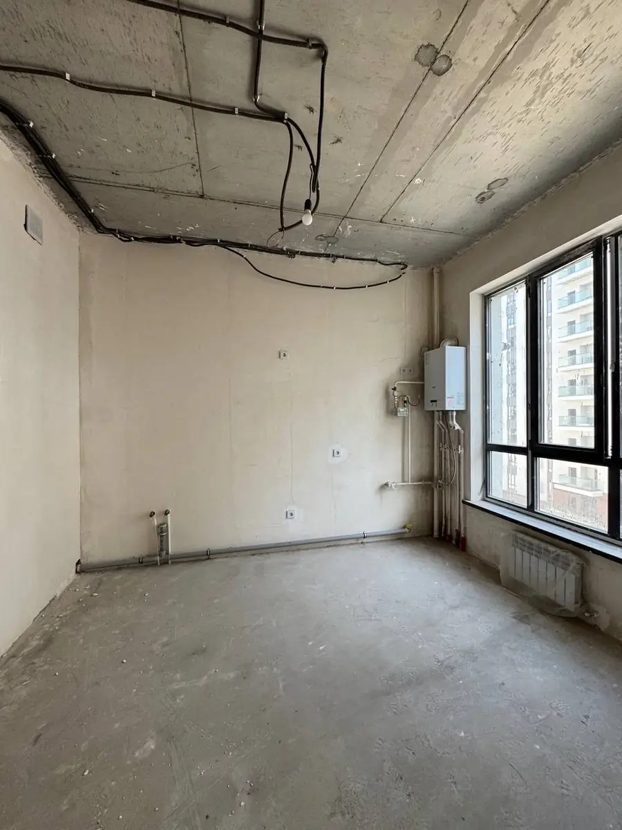 Продается 2-комнатная квартира − 67 м²
