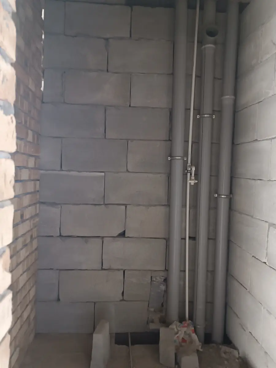 Продается 2-комнатная квартира − 42 м²