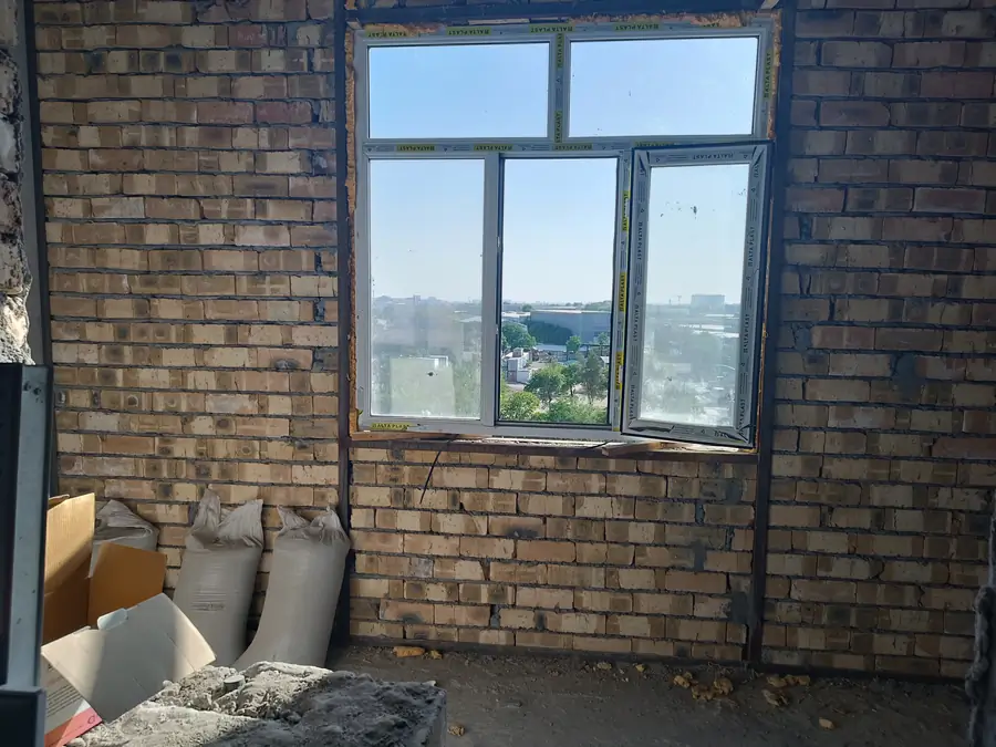 Продается 2-комнатная квартира − 42 м²