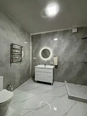 Ijaraga 2 qavatli uy − 260 m²