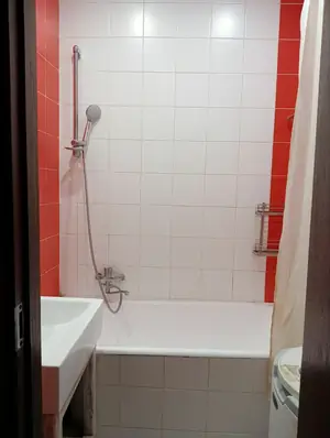 3-комнатная квартира − 80 м², 1/4 этаж
