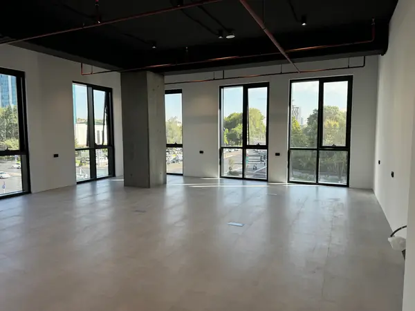 Ofis − 80 m², 3/21 qavat