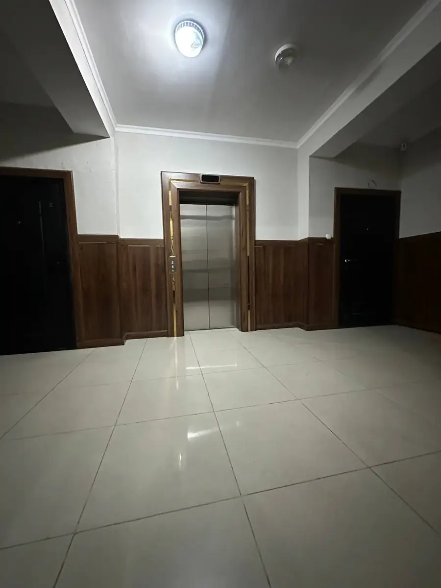 2-комнатная квартира − 70.3 м², 2/8 этаж