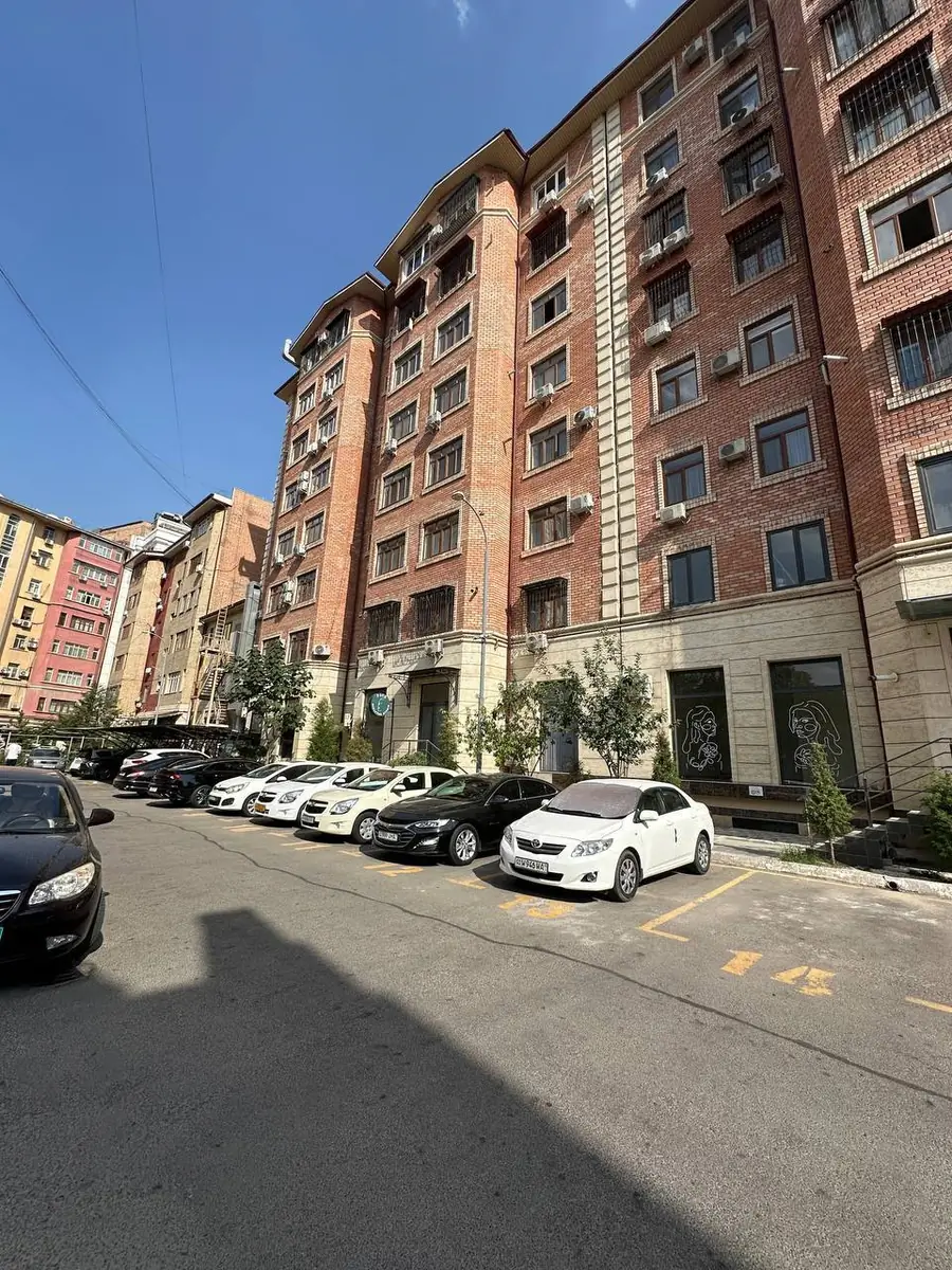 2-комнатная квартира − 70.3 м², 2/8 этаж