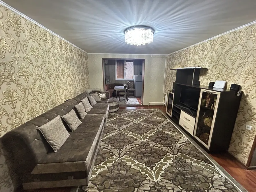 3-комнатная квартира − 70 м², 3/5 этаж